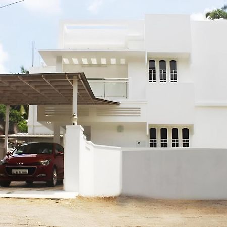 Dream Home Kochi Tripunithura ภายนอก รูปภาพ