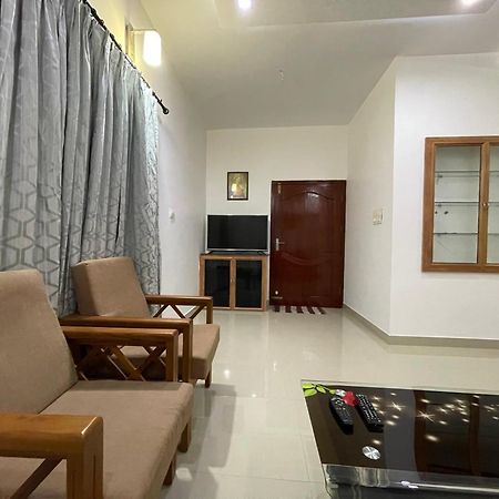 Dream Home Kochi Tripunithura ภายนอก รูปภาพ
