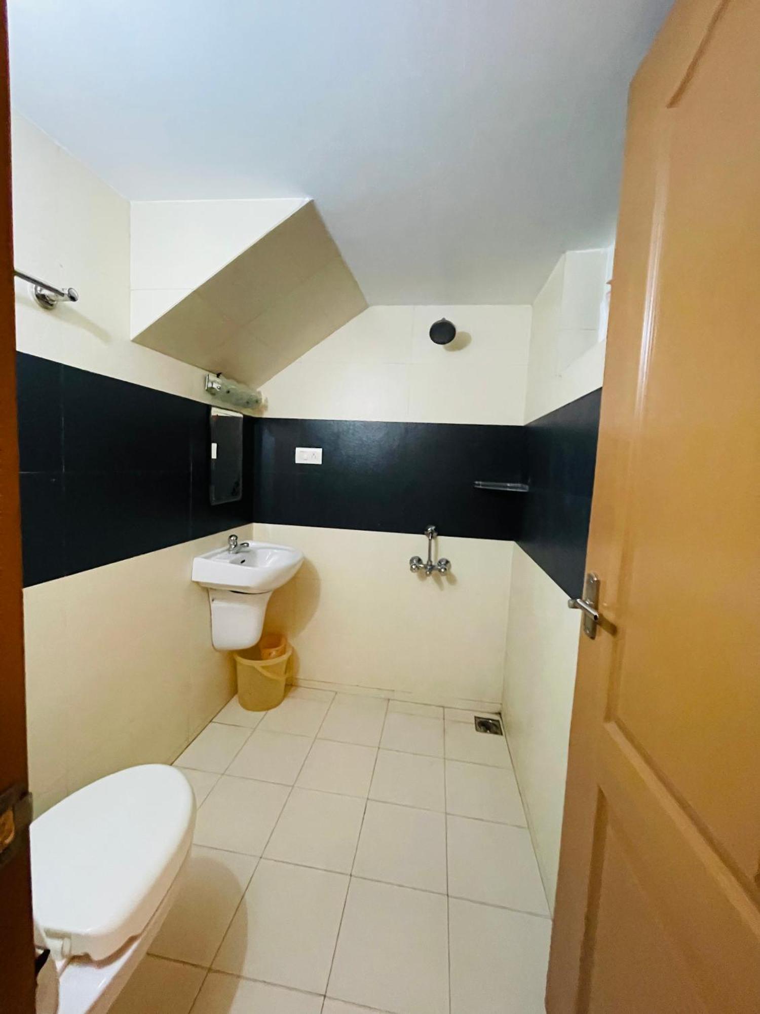 Dream Home Kochi Tripunithura ภายนอก รูปภาพ